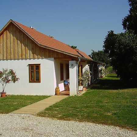 Villa Martonvendeghaz 1 à Gelse Extérieur photo